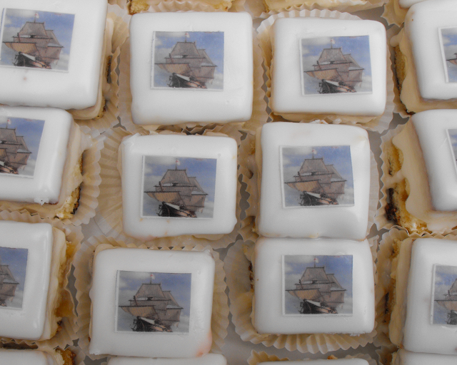 Mayflower Petit-four